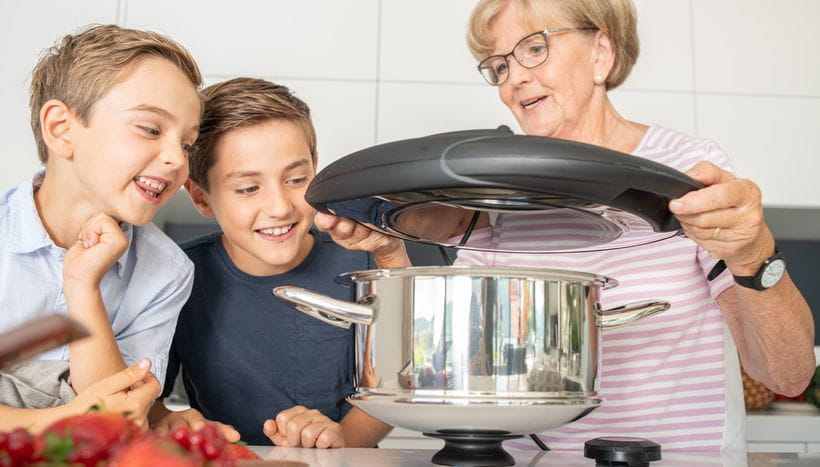 Baking with the mobile Navigenio hotplate sustainability