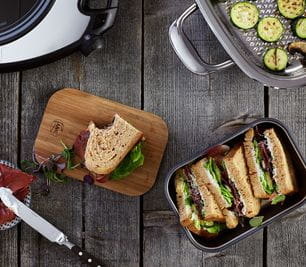 Sandwich with grilled vegetables
