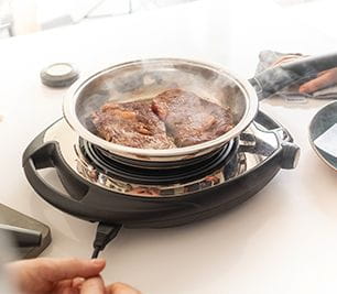At trade fairs, you can discover the AMC cooking system up close