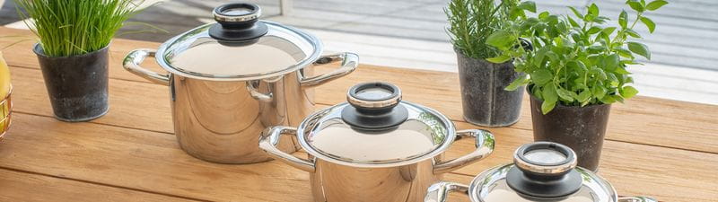 High-quality AMC pots made of premium stainless steel combine state-of-the-art functionality with timeless design